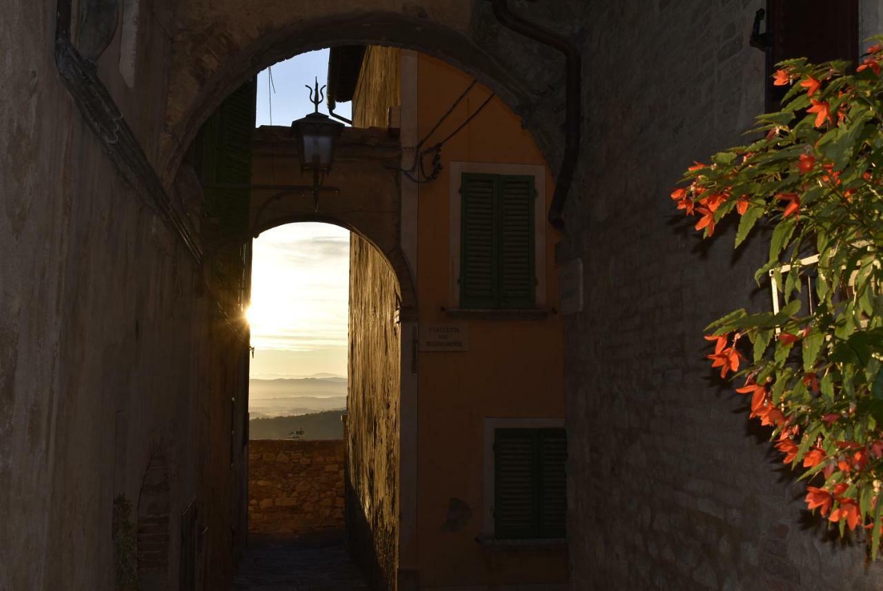 Il Buonumore Montepulciano Bagian luar foto